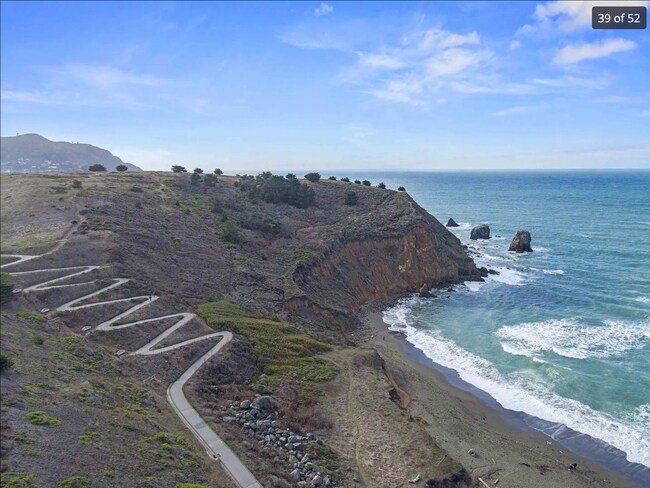 Building Photo - The Gem of Pacifica