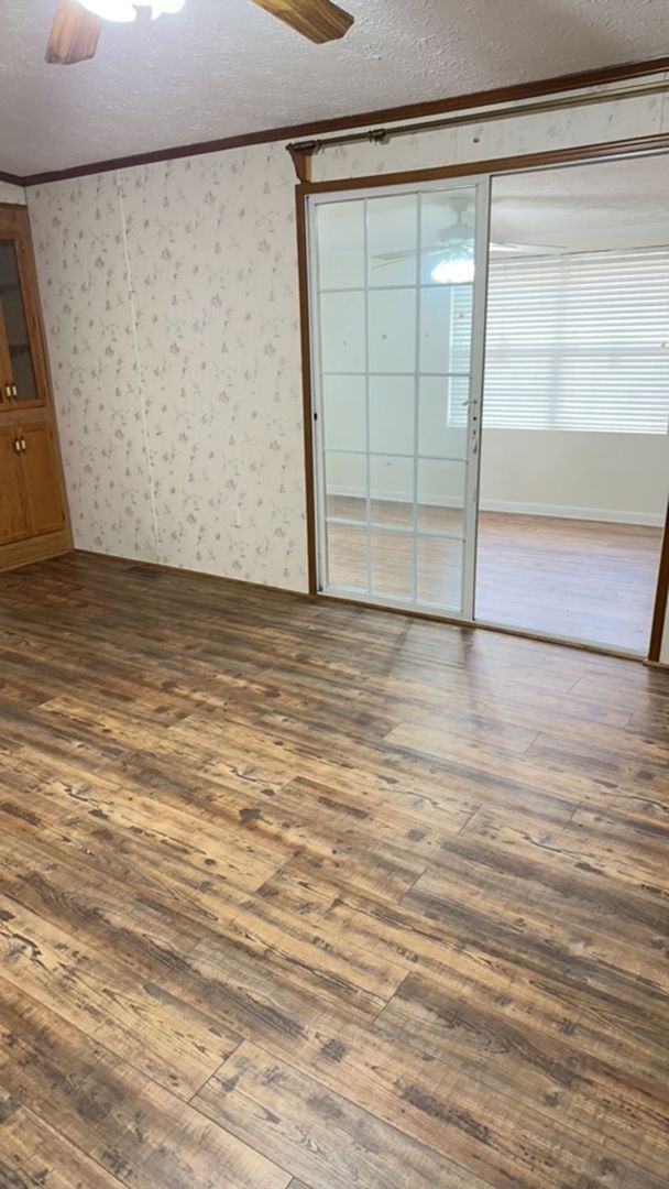 Building Photo - 502 Wagon Wheel Rd