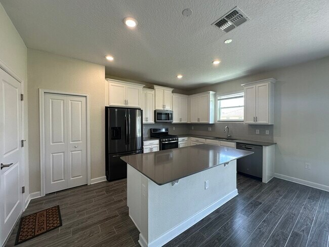 Building Photo - 1616 Oak Blossom Dr
