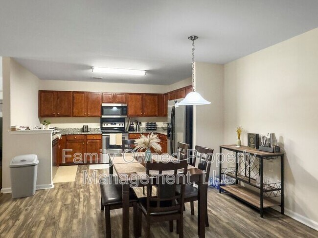 Building Photo - 204 Wildberry Ln
