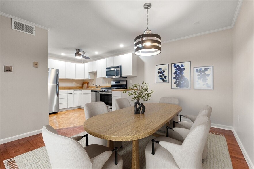 Building Photo - 1216 Vfw Pky