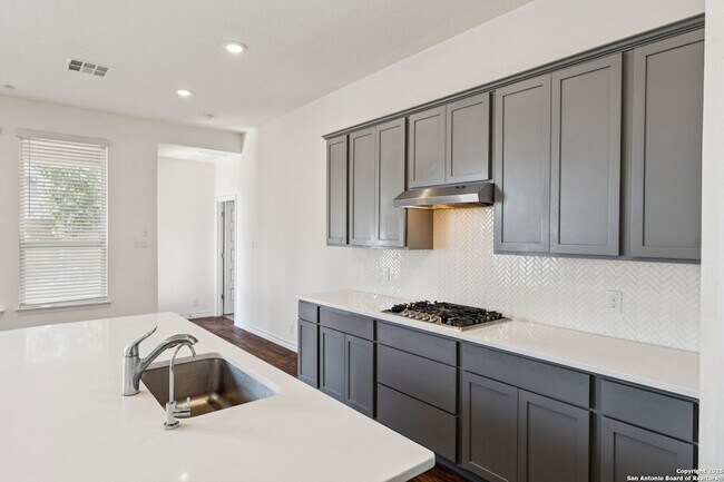 Building Photo - 12142 Buckaroo Ranch