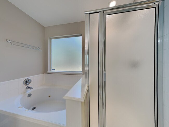 Building Photo - 22506 Spence Park Ct