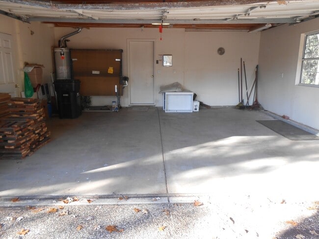 Building Photo - $500 MOVE IN SPECIAL OFF FIRST MONTHS RENT.