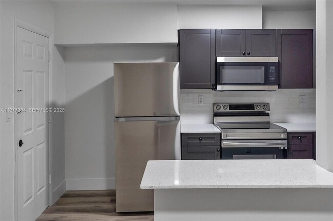 Building Photo - 4037 SW 65th Ave