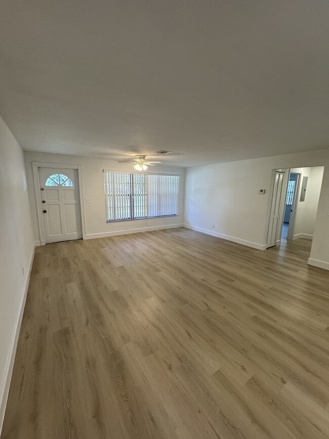 Building Photo - 5125 SW 92nd Terrace