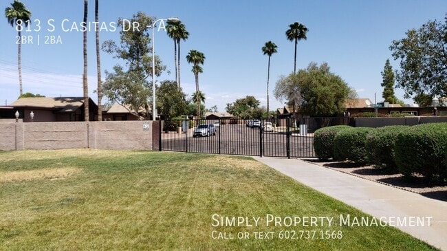 Building Photo - 813 S Casitas Dr