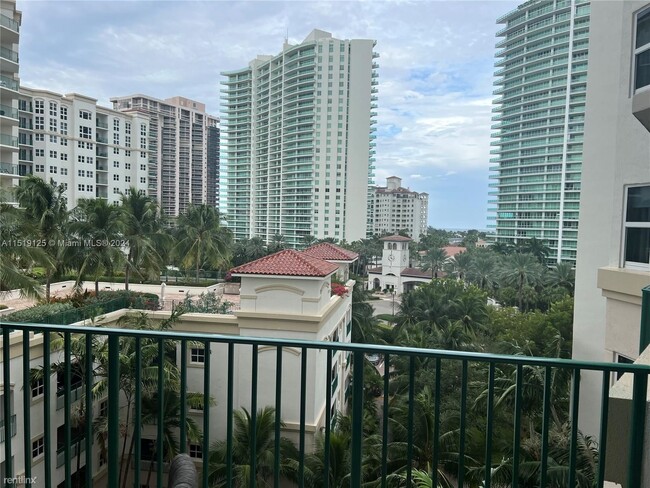 Building Photo - 1 br, 1 bath Condo - 19900 E Country Club ...