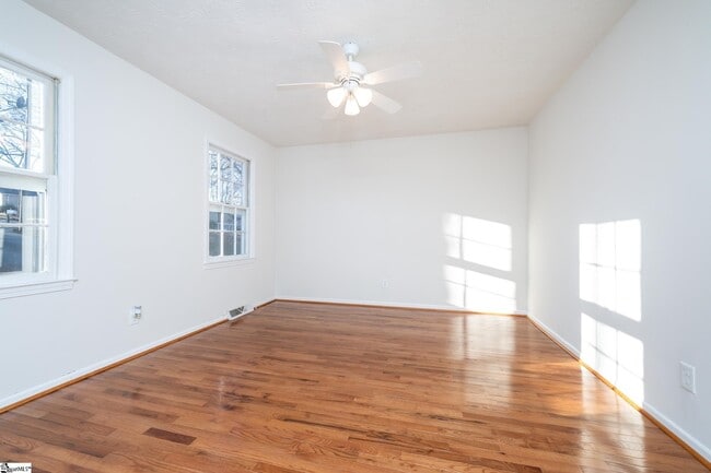 Building Photo - 125 Newgate Dr