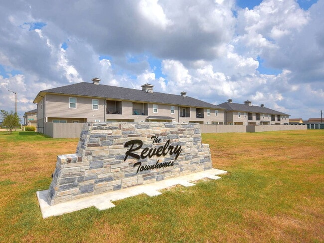 Building Photo - 3503 Summerway Dr