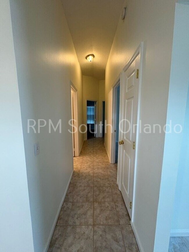 Building Photo - 3 Bedroom, 2 Bath Home Near Orlando International Airport in Meadows of Boggy Creek