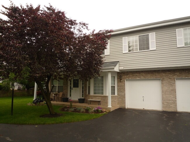Building Photo - 3527 Frontenac Ct