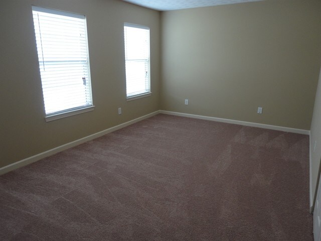 Building Photo - 2207 Lazy Days Rd