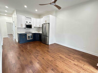 Building Photo - 1529 N Maplewood Ave