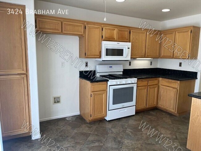 Building Photo - 3424 Brabham Ave