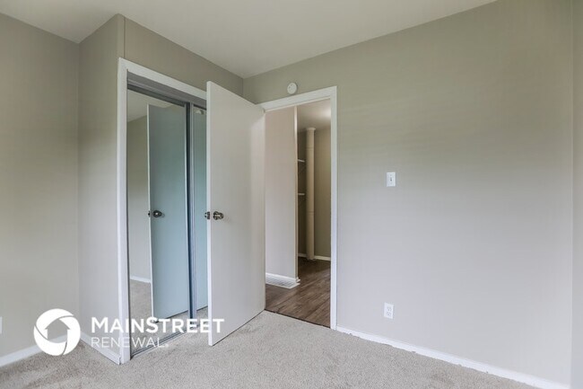 Building Photo - 15316 White Ave