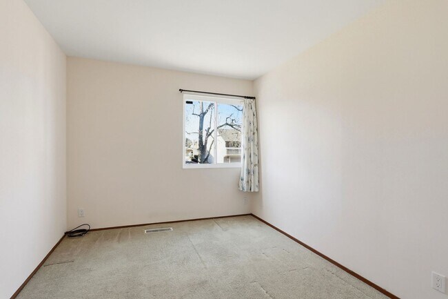 Building Photo - 1348 Merrivale West Square