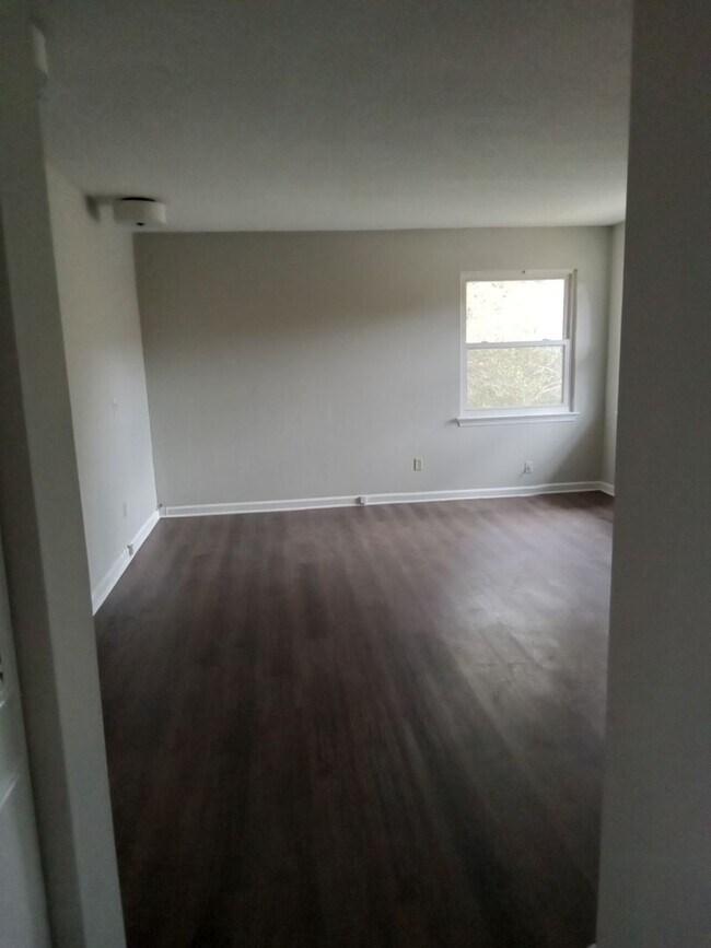 Building Photo - 4669 Cary Ln