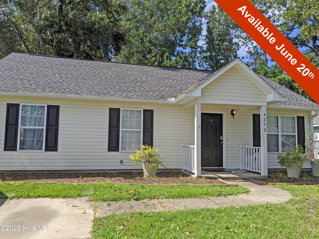 Primary Photo - 4252 Sunglow Dr