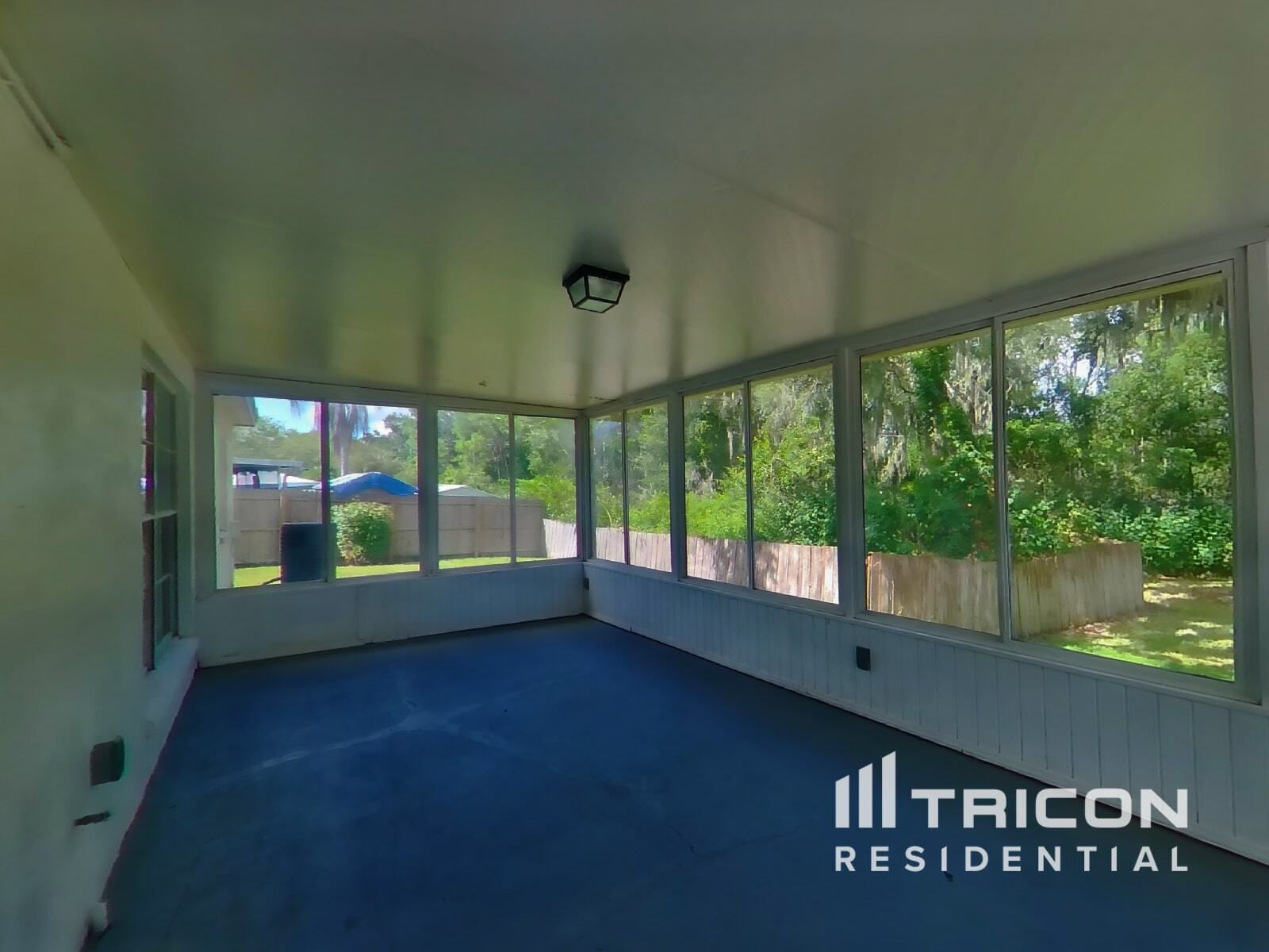 Building Photo - 1028 Hardwood Dr