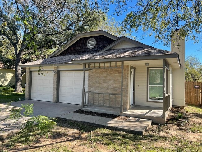 Primary Photo - Remodeled 3/2 in near MoPac and Parmer Ln