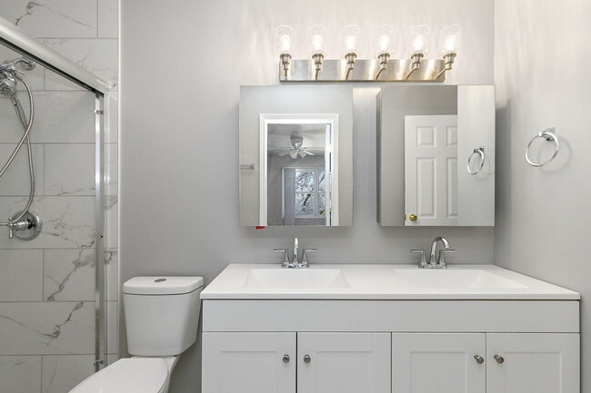 Building Photo - 2155 College Dr