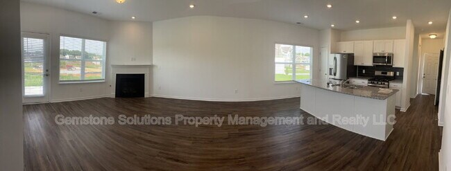 Building Photo - 2213 Zeva Cir