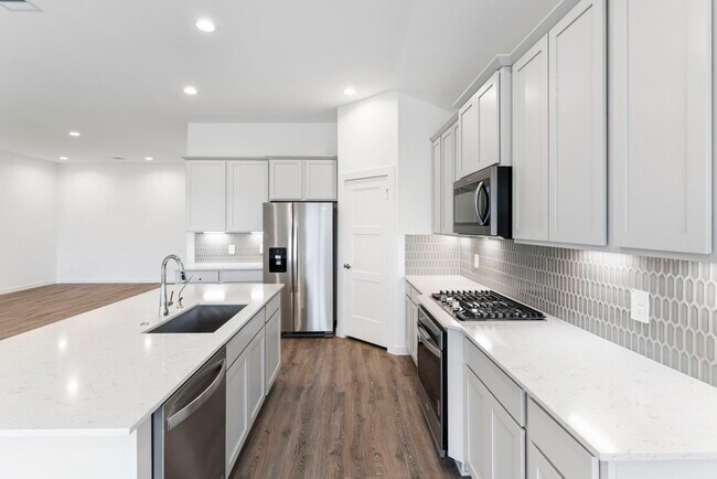Building Photo - 13305 Big Sky Ct