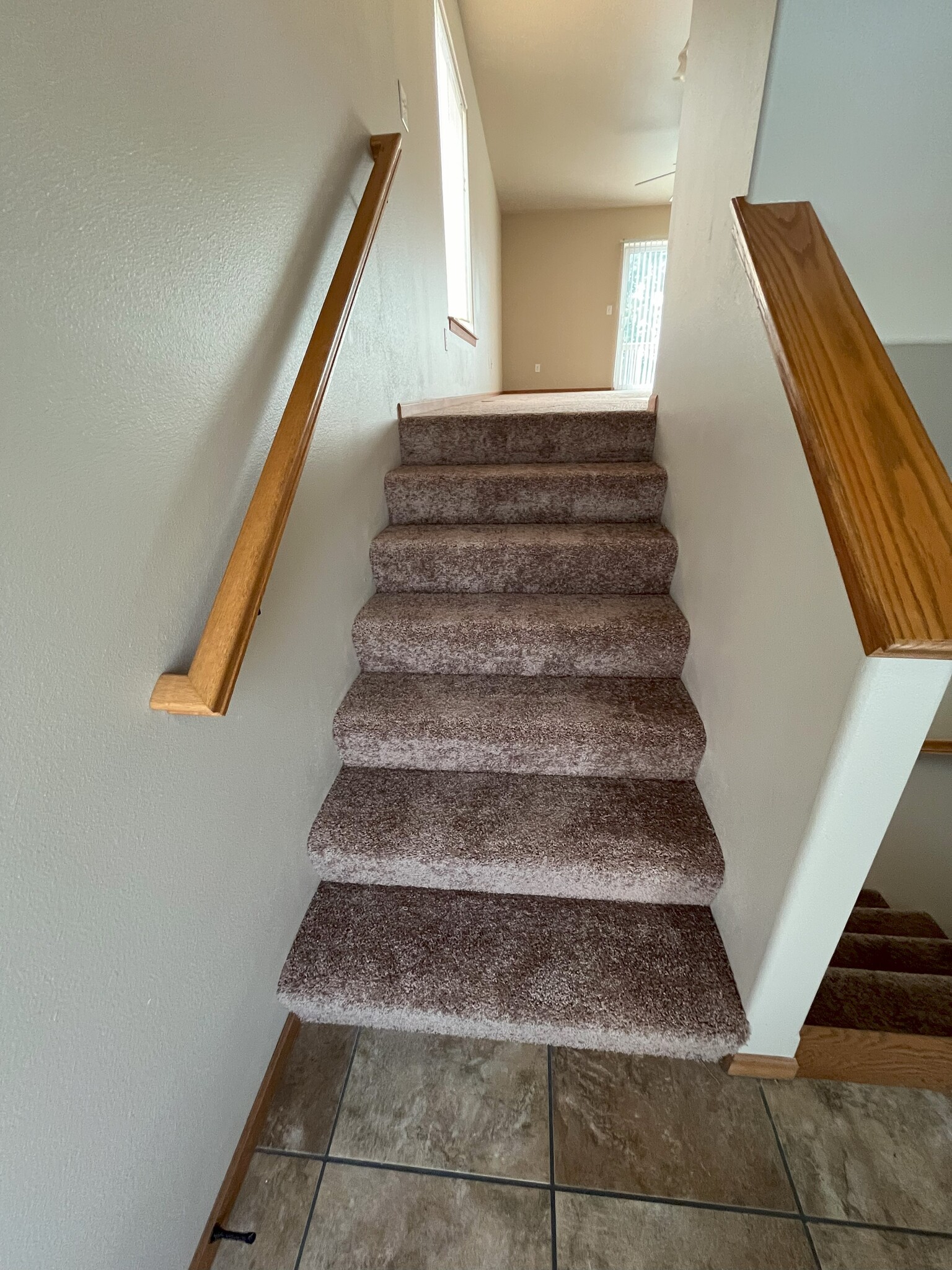 steps to upstairs from garage - 1480 Palisades Dr