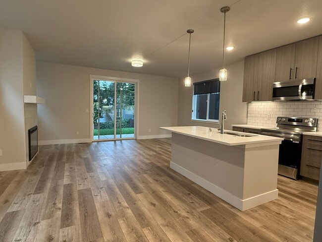 Building Photo - Beautiful Three Bedroom New Construction Home For Rent