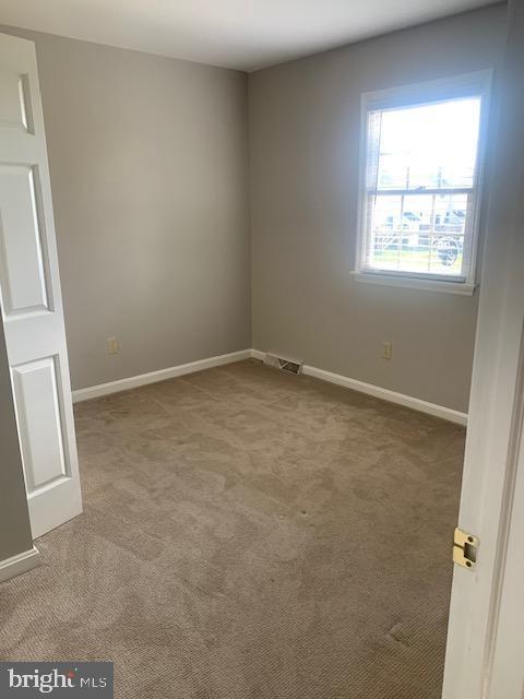 Building Photo - 39 Laurie Ln