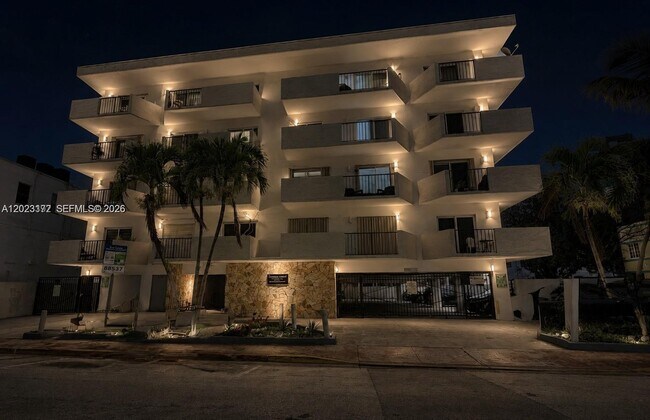 Building Photo - 6965 Harding Ave