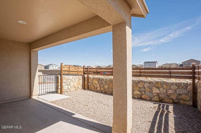 Building Photo - 4828 Ruben Soto