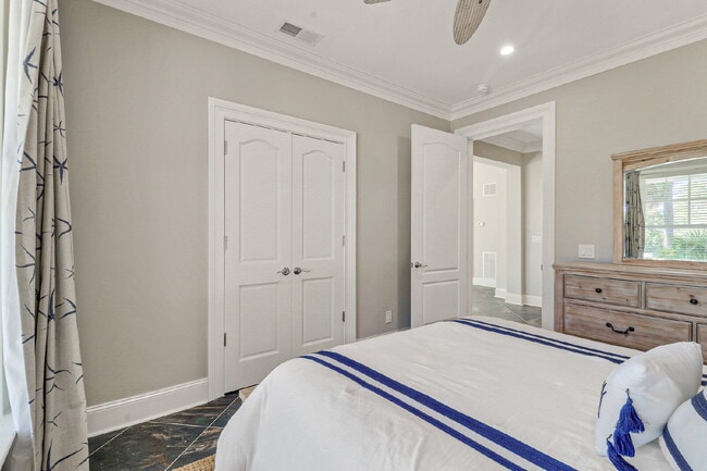 Building Photo - Private, Low Country Residence for Rent!