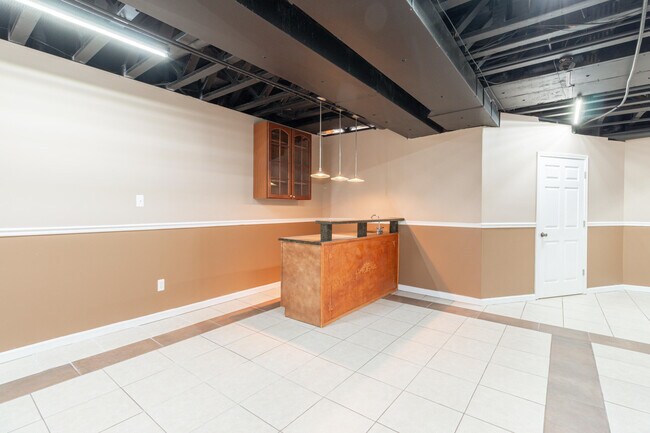 Building Photo - 3334 Cummings Ave