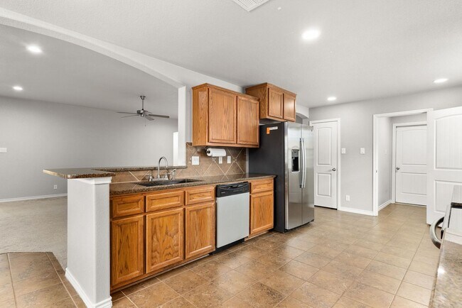 Building Photo - 2908 Montague County Dr