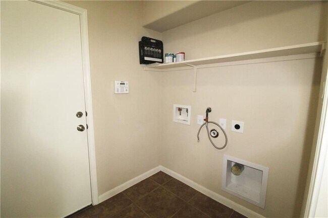 Building Photo - 8532 Inca Dove Drive