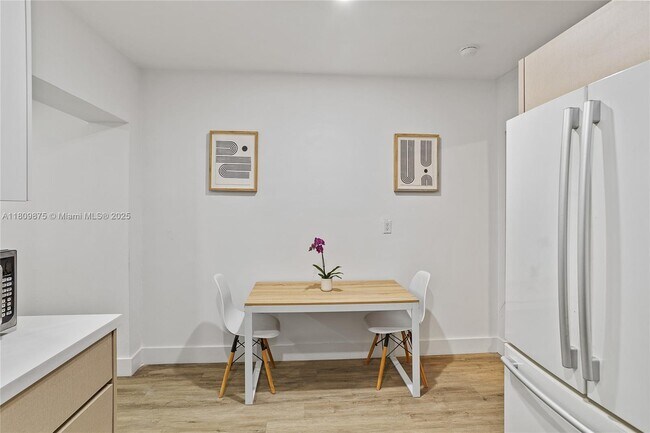 Building Photo - 2788 SW 33rd Ct