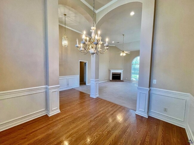 Building Photo - 103 Oros Point