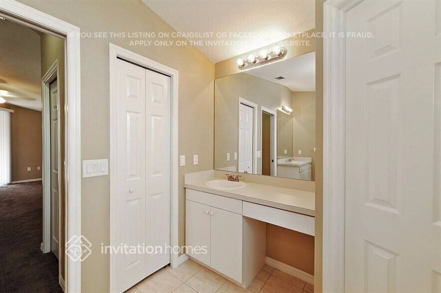 Building Photo - 1843 Winsloe Dr