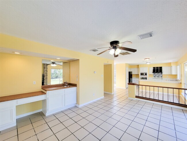 Building Photo - 10130 Berry Limb Dr