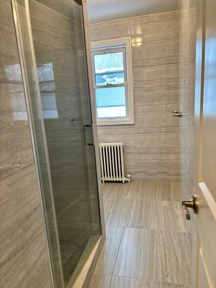 Building Photo - 6 Marwood Rd S