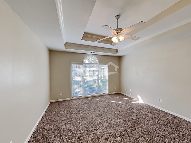 Building Photo - 670 Old Johnson Rd