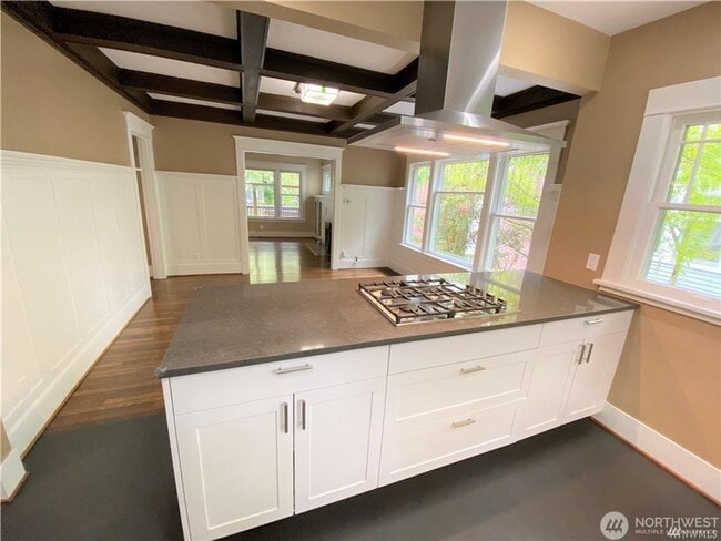 Building Photo - 4bd/2ba Seattle House