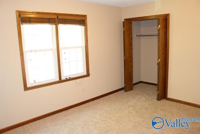 Building Photo - 141 Wedgewood Terrace Rd
