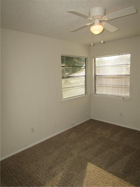 Building Photo - 405 Arrow Head