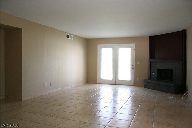 Building Photo - 2894 Lilac Ct