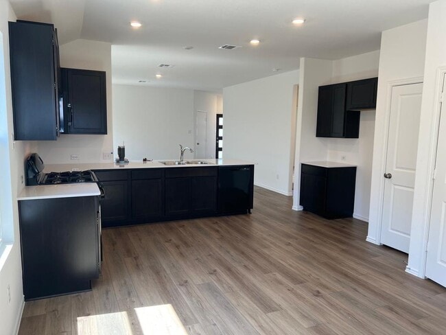 Building Photo - 212 Canley Lp