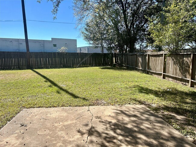 Building Photo - 16347 Sky Blue Ln