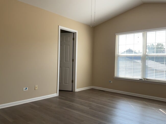 Building Photo - 1844 Courtwright Dr